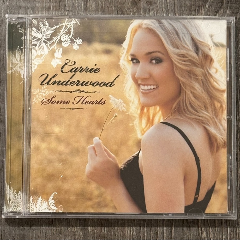 💞 New Carrie Underwood “Some Hearts” CD